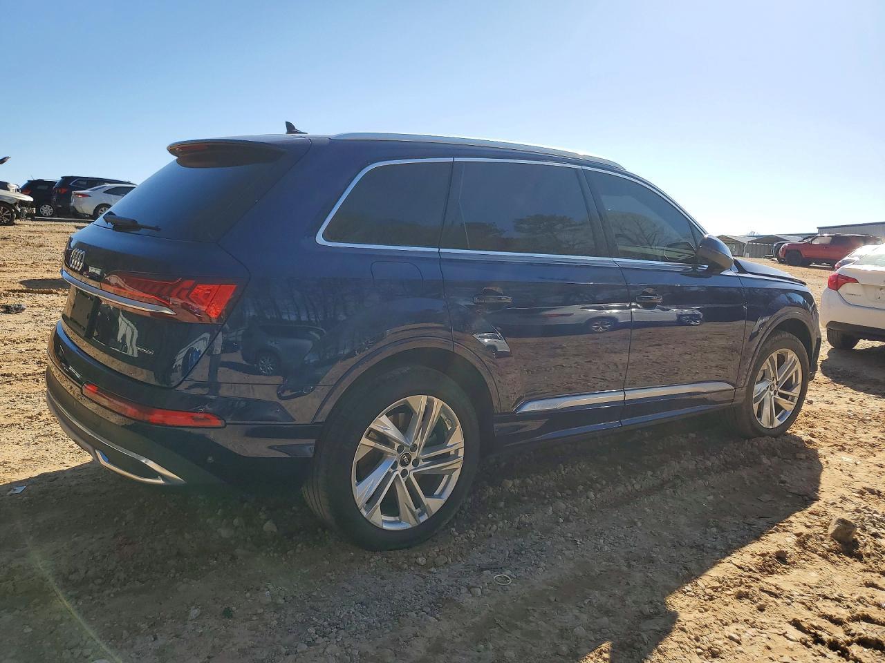 2022 Audi Q7 Premium Plus - Фото 3