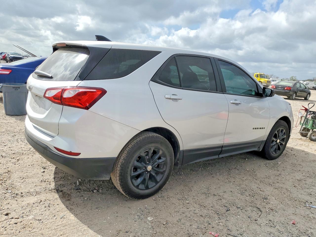 2021 Chevrolet Equinox - Фото 3