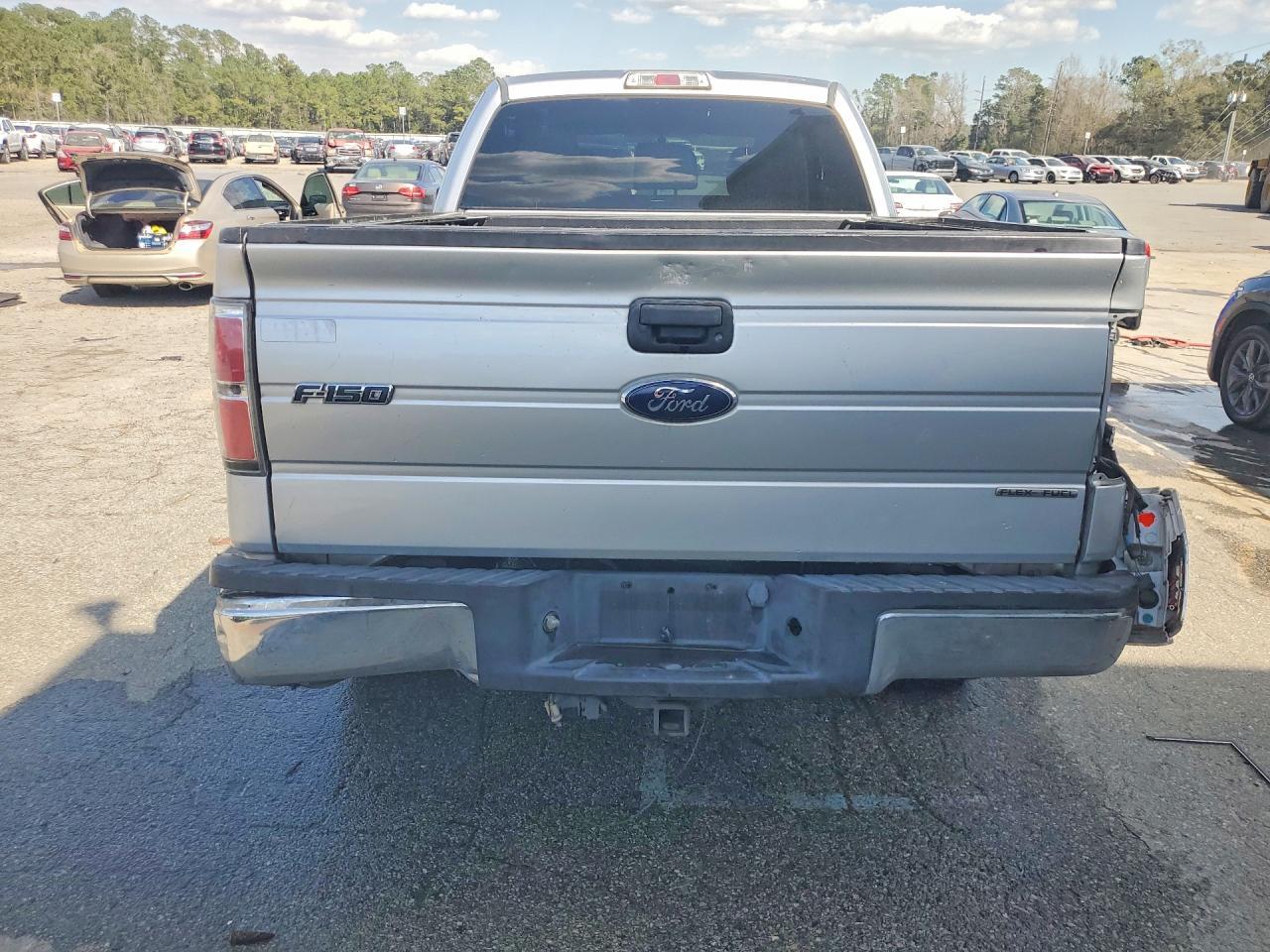 2012 Ford F150 Super Cab - Фото 6