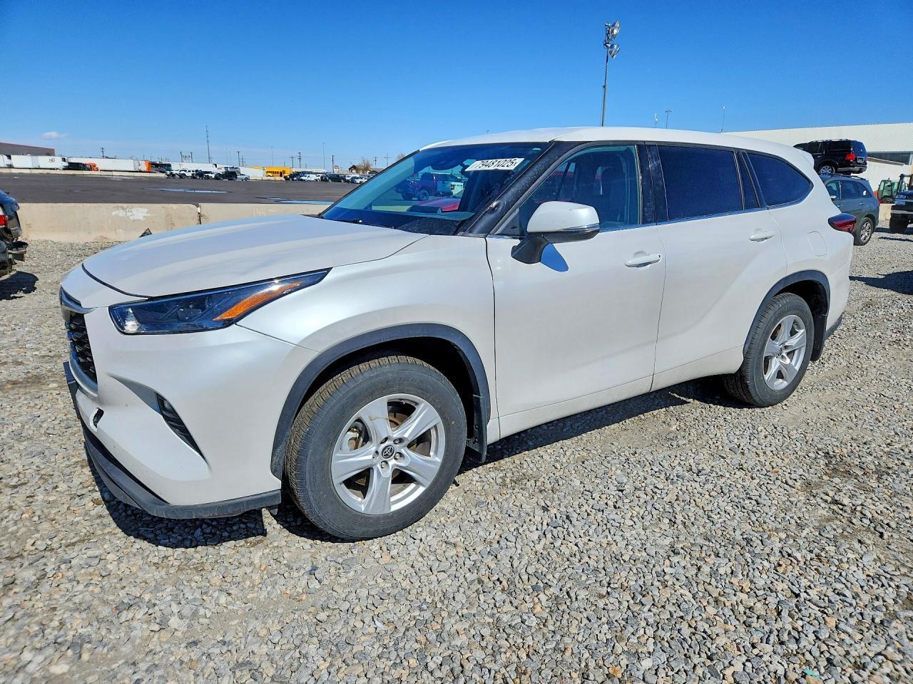 2022 Toyota Highlander Le