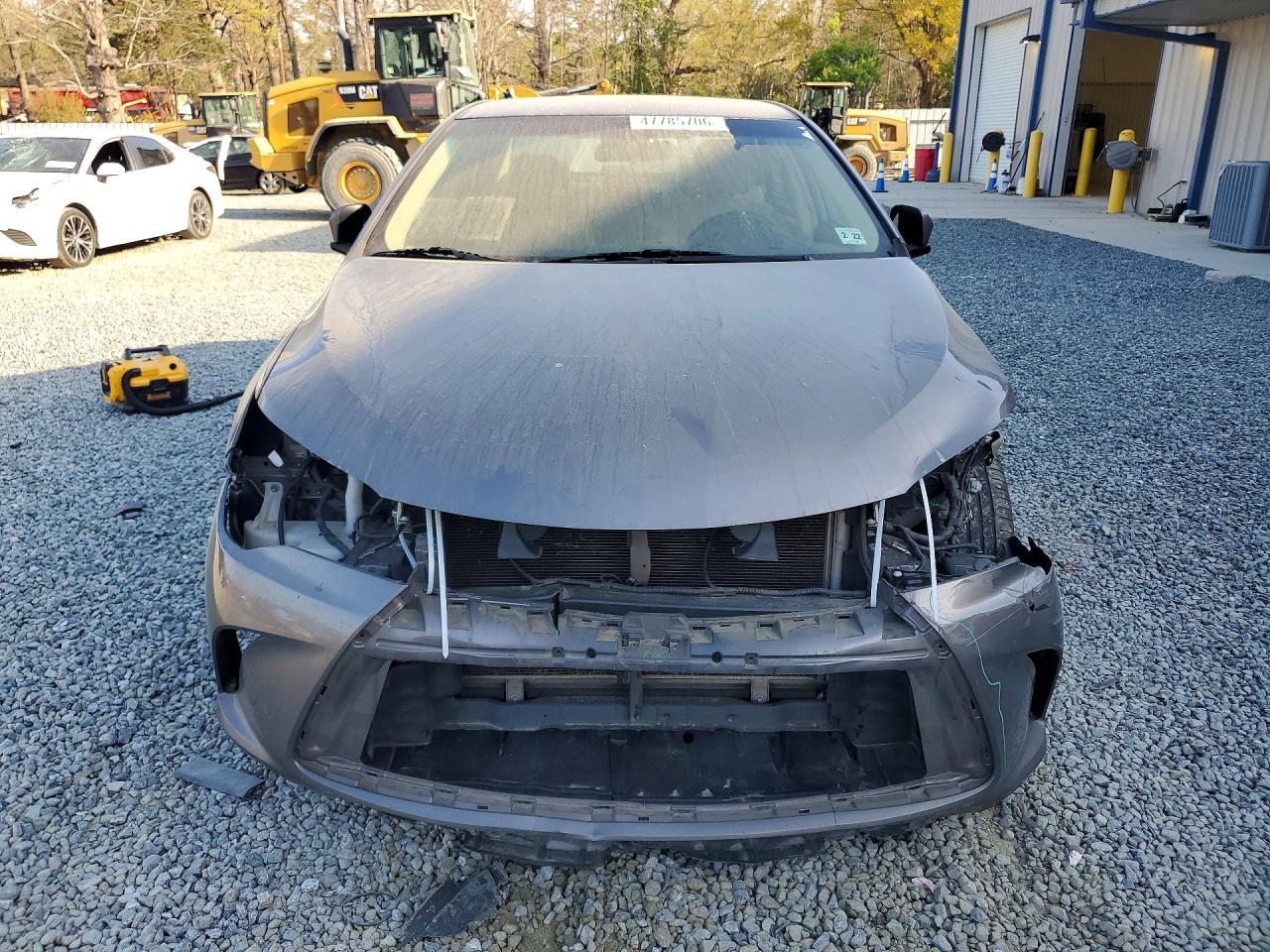 2017 Toyota Camry Le - Фото 5