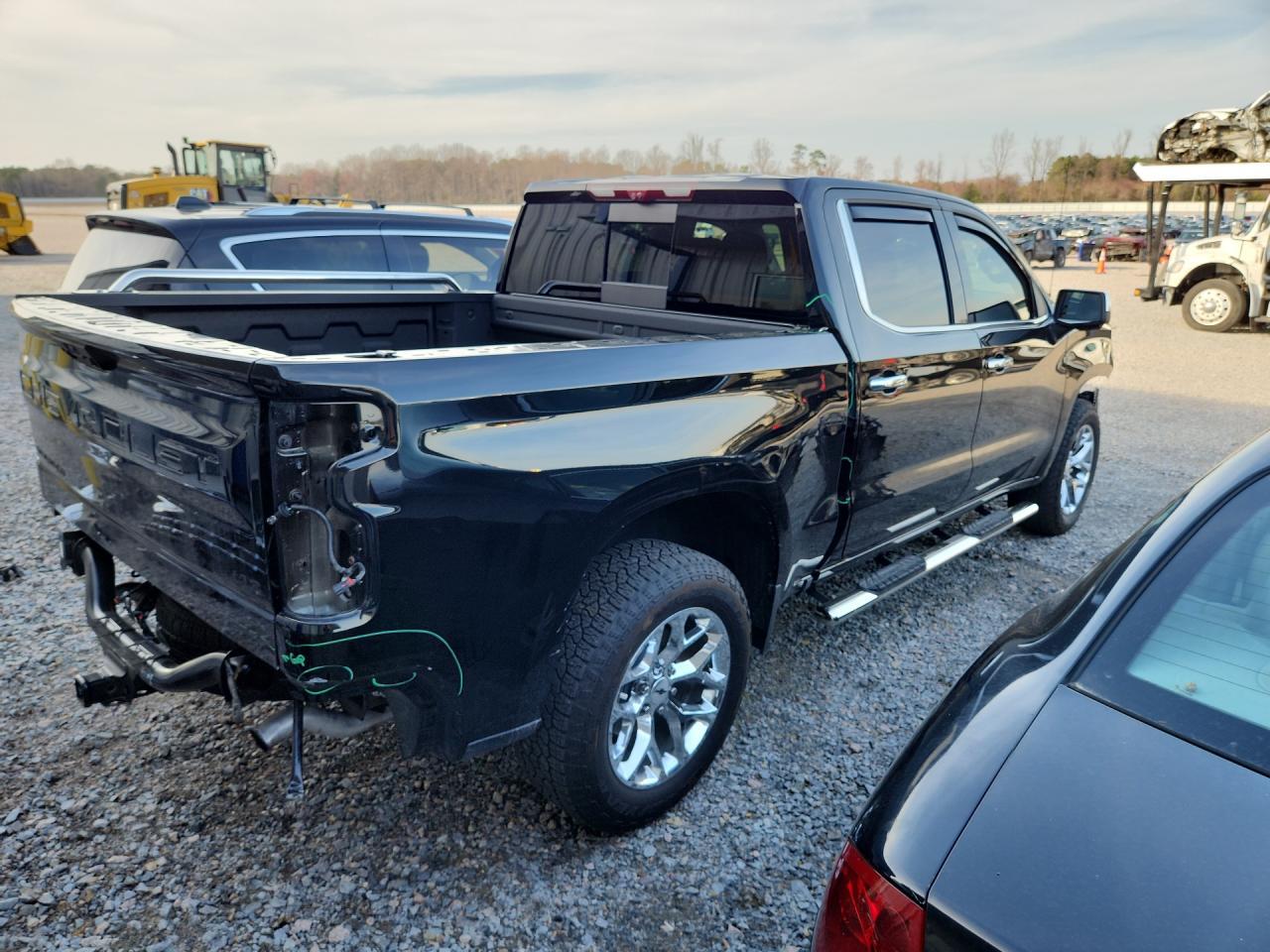 2025 Chevrolet Silverado K1500 Ltz - Image 3