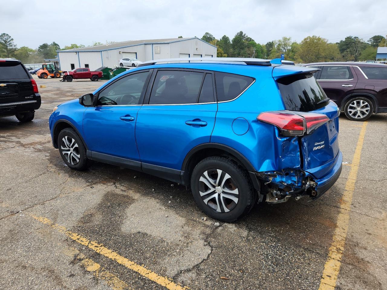 2018 Toyota Rav4 Le - Фото 2