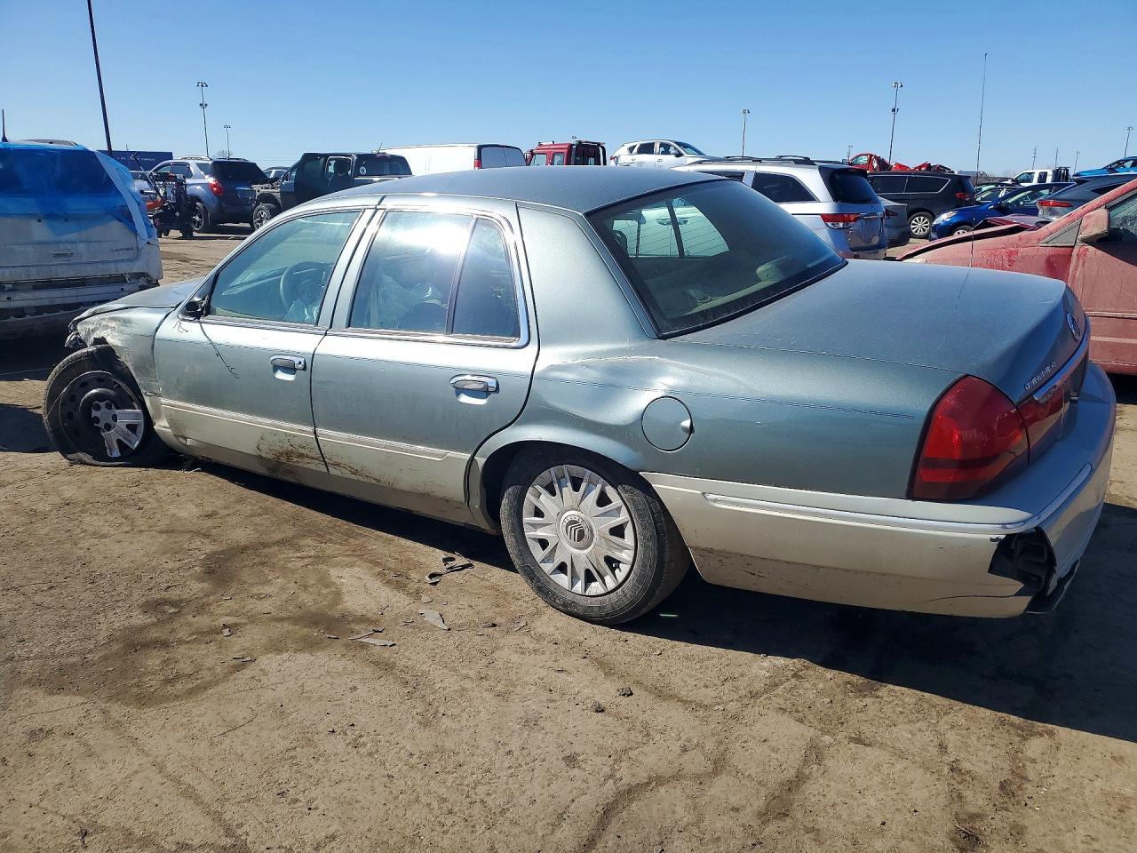 2005 Mercury Grand Marquis Gs - Image 2