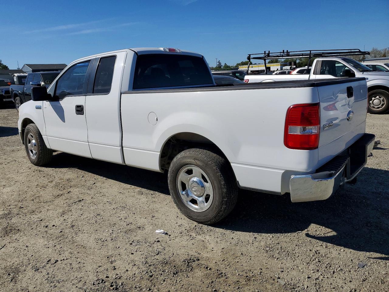 2006 Ford F150 - Image 2