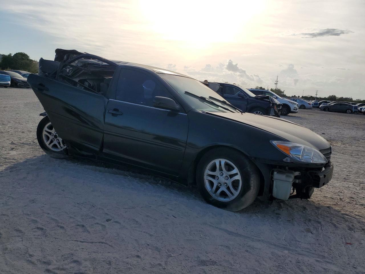 2004 Toyota Camry Le - Фото 4