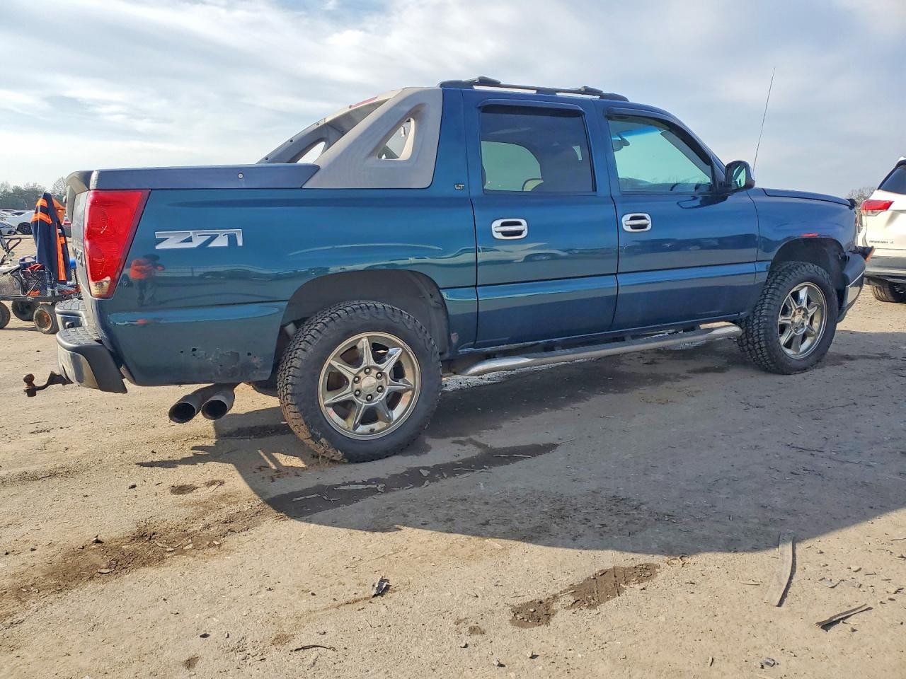 2006 Chevrolet Avalanche K1500 - Image 3