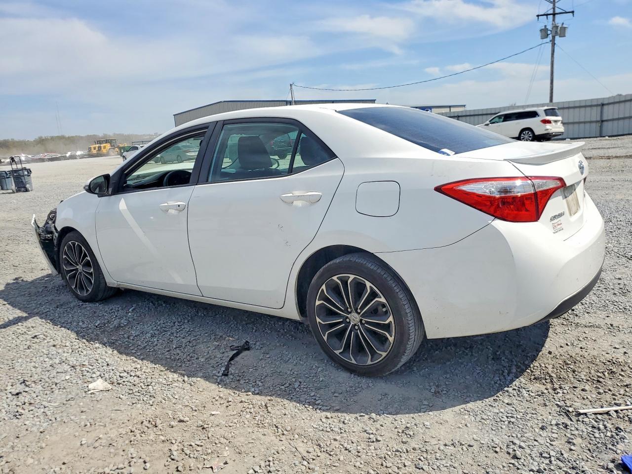 2015 Toyota Corolla - Image 2