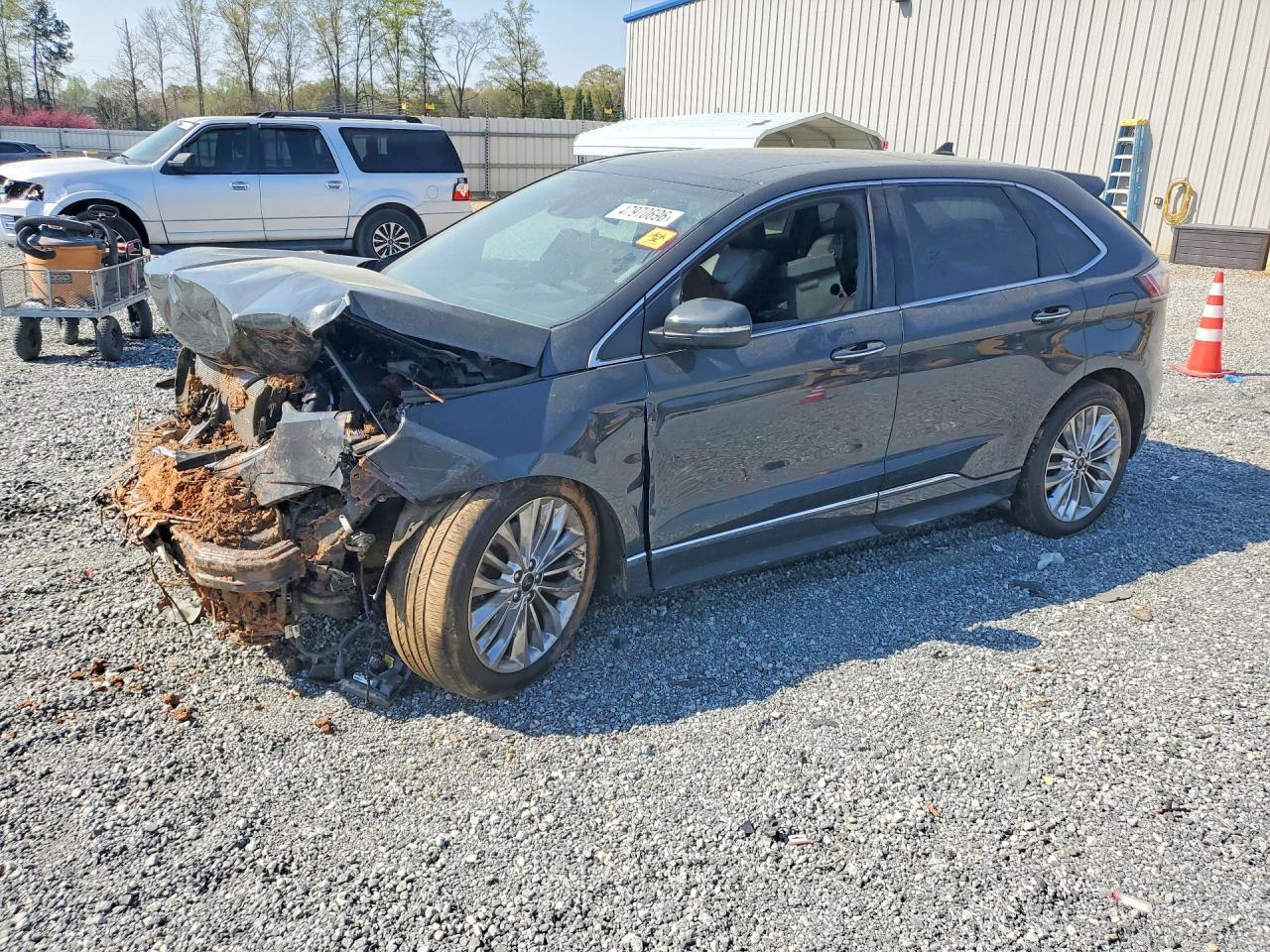 2021 Ford Edge Titanium