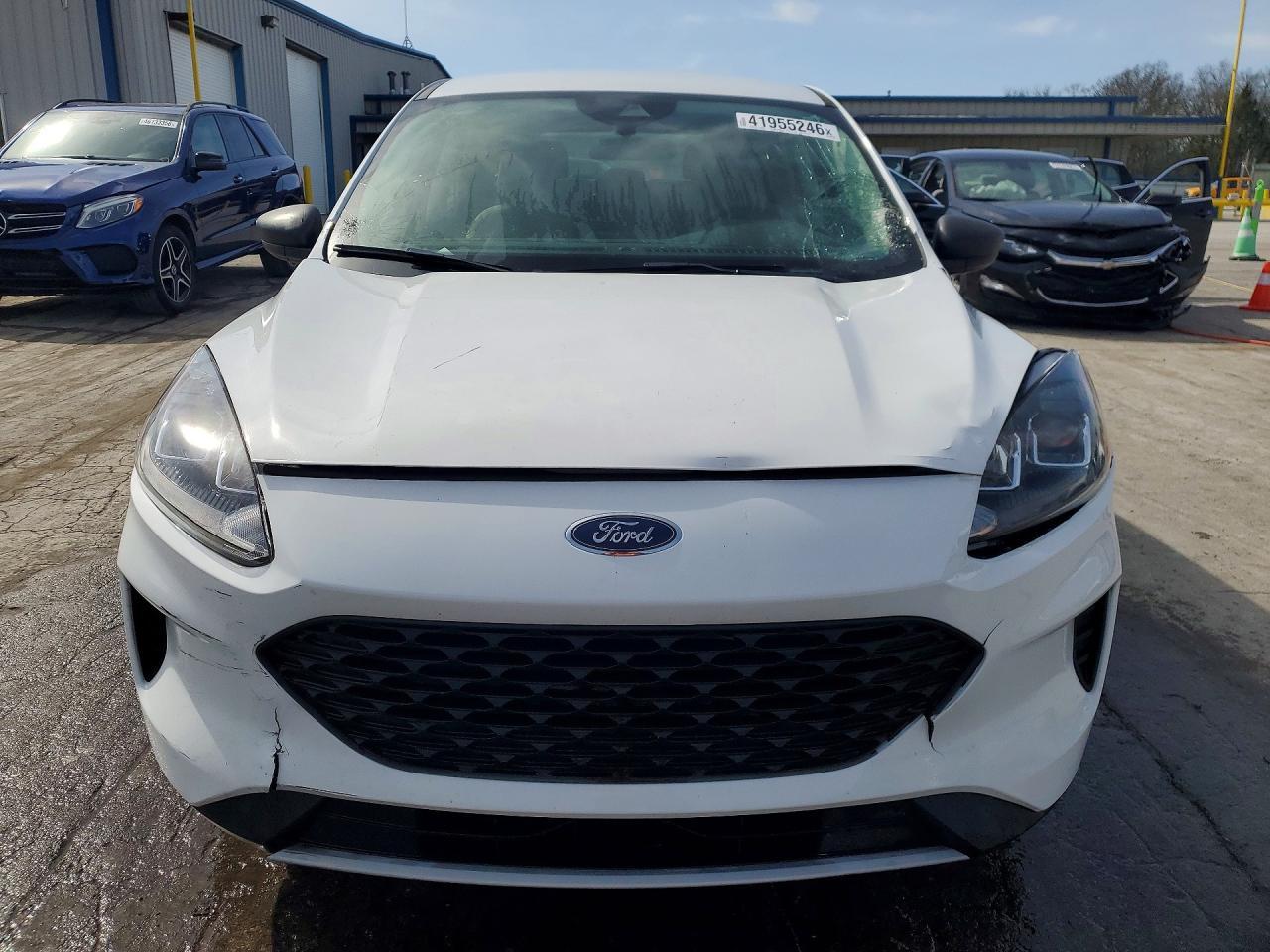 2022 Ford Escape S - Фото 5