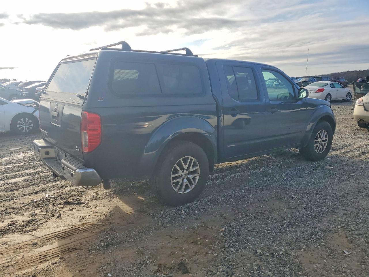 2021 Nissan Frontier Sv - Image 3