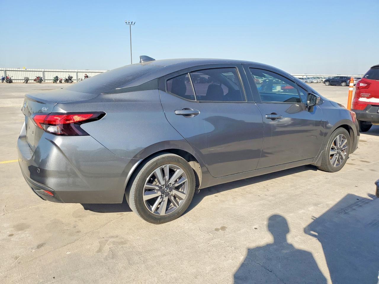 2020 Nissan Versa Sv - Фото 3