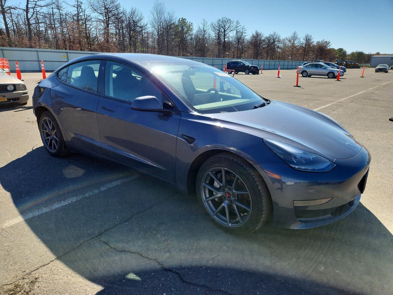 2023 Tesla Model 3 - Фото 4