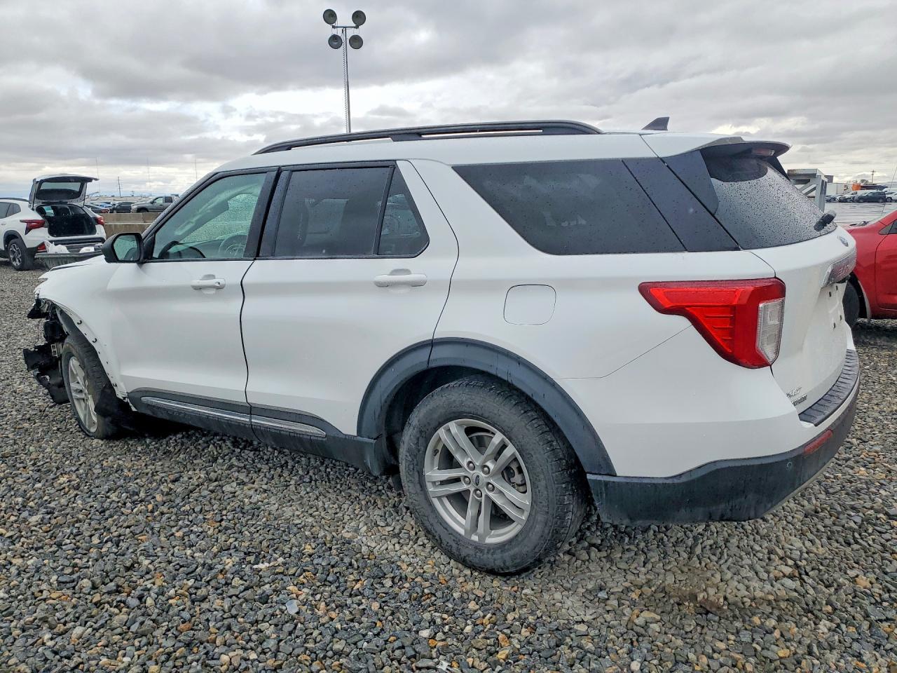 2021 Ford Explorer Xlt - Image 2