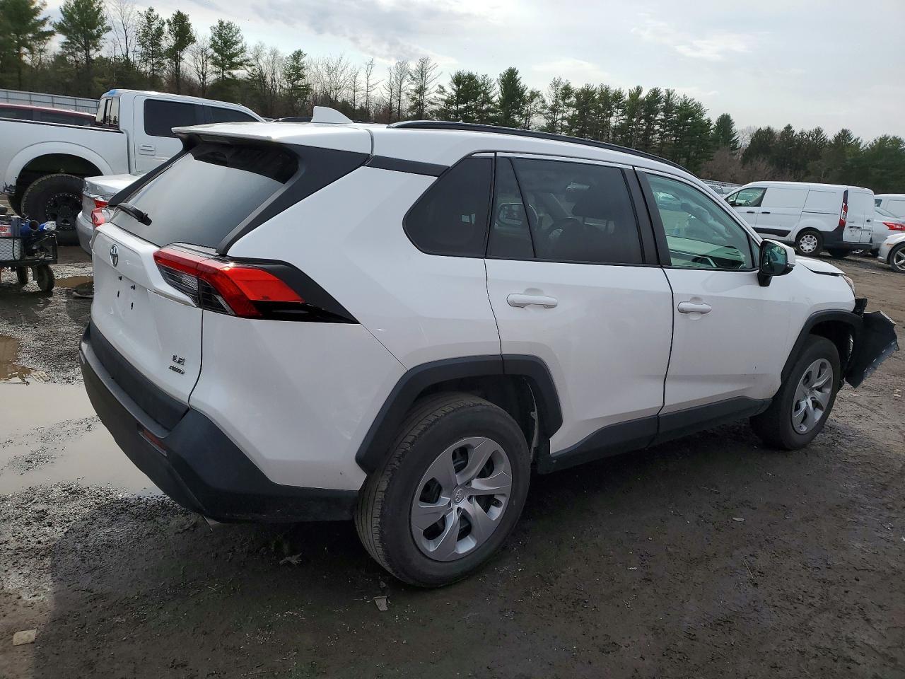 2021 Toyota Rav4 Le - Image 3
