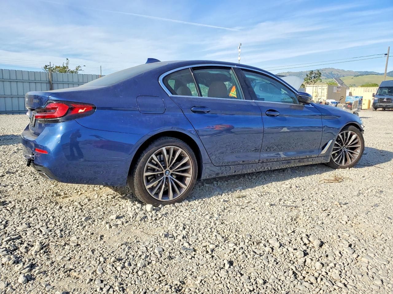 2023 BMW 530 I - Image 3