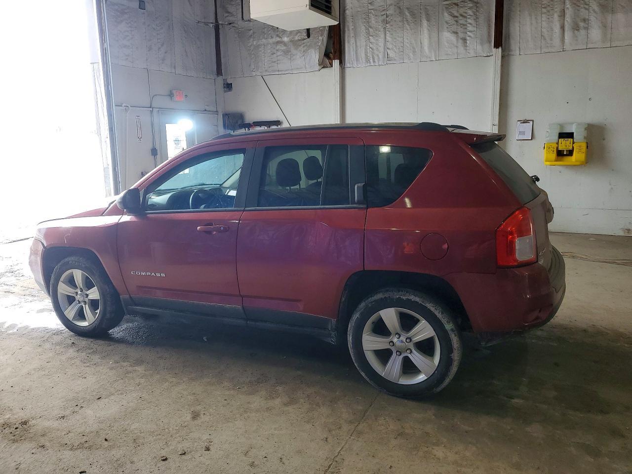 2013 Jeep Compass - Фото 2