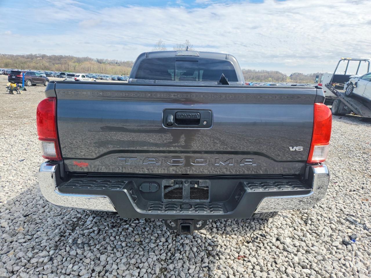 2019 Toyota Tacoma Trd Off-Road - Image 6