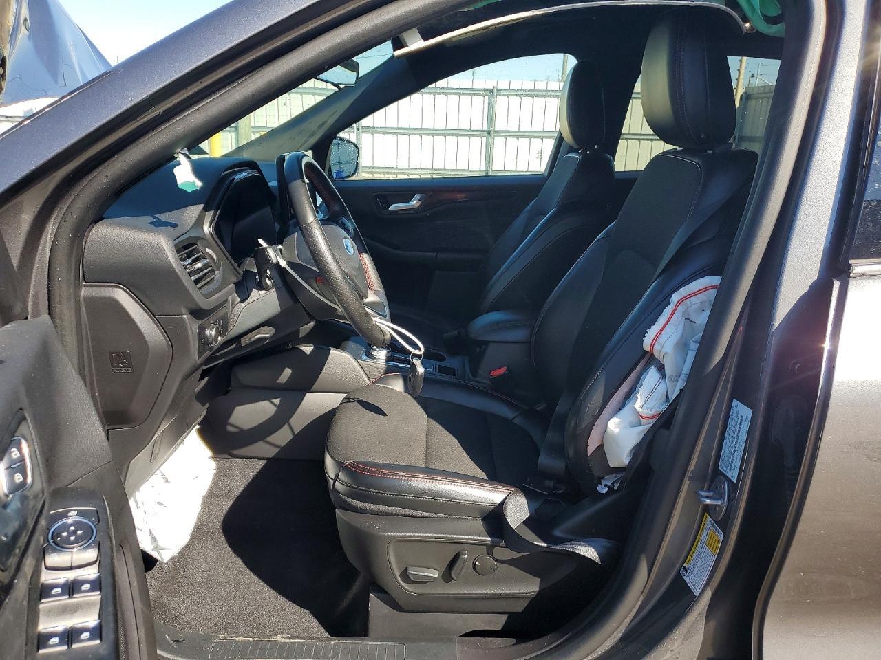 2023 Ford Escape St Line - Фото 7