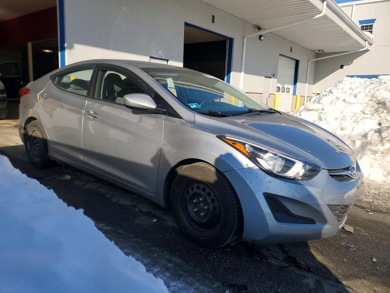 2016 Hyundai Elantra Se - Фото 4