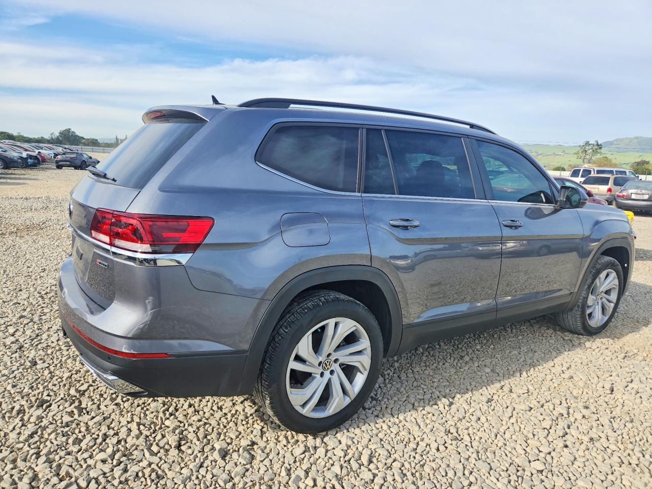 2022 Volkswagen Atlas Se - Фото 3