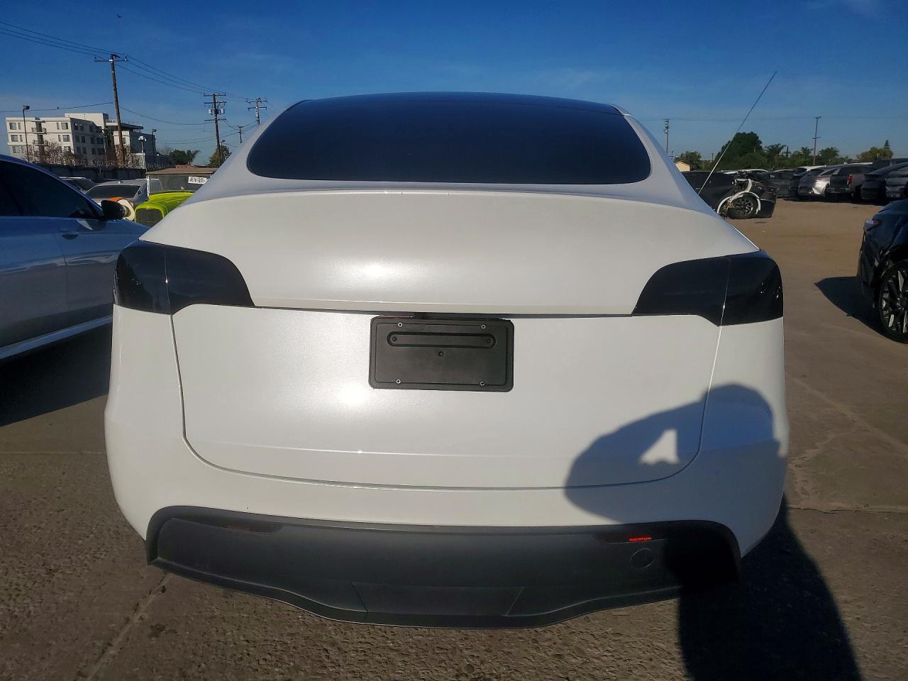 2023 Tesla Model Y - Фото 6