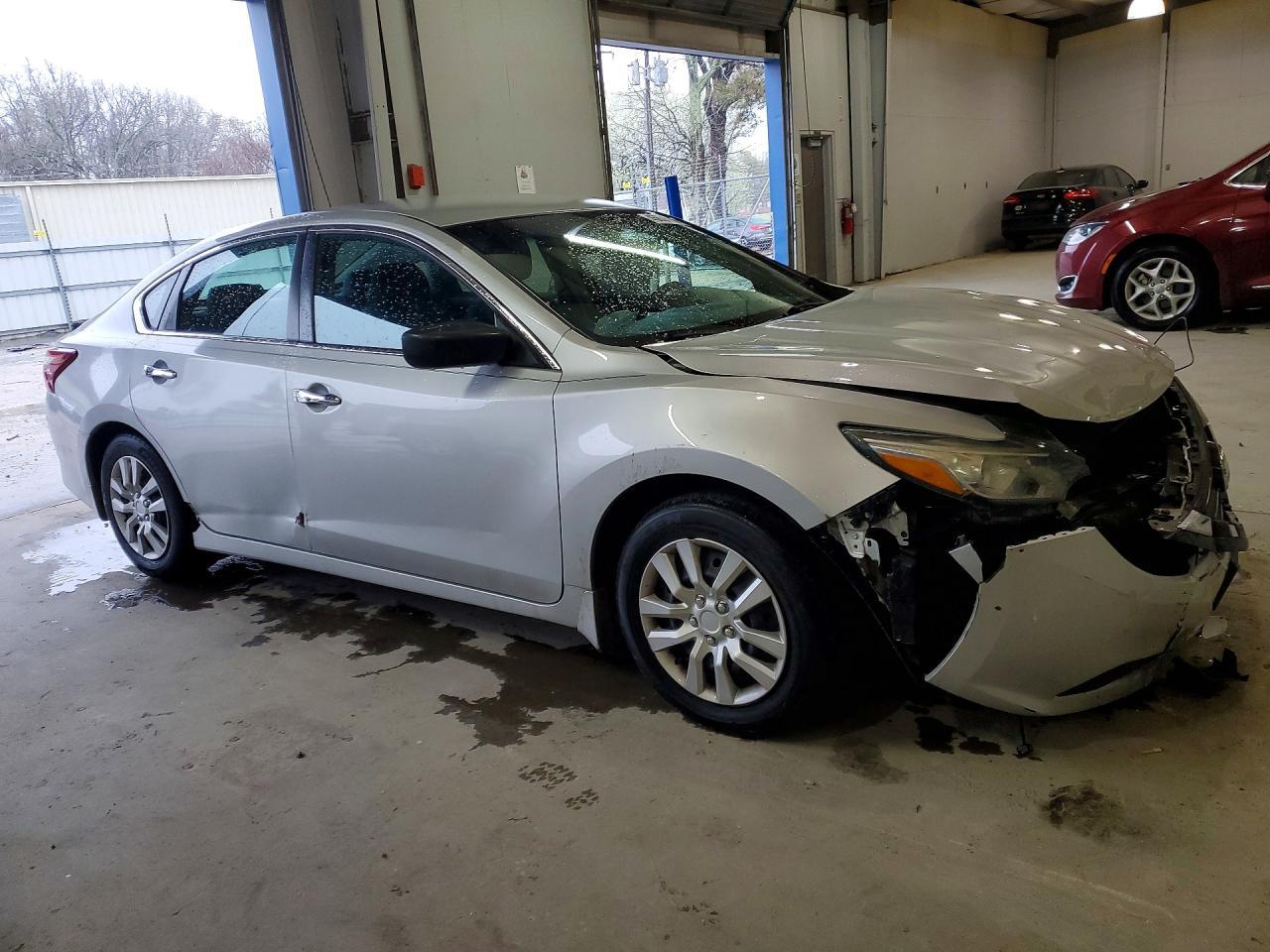 2018 Nissan Altima 2.5 S - Фото 4