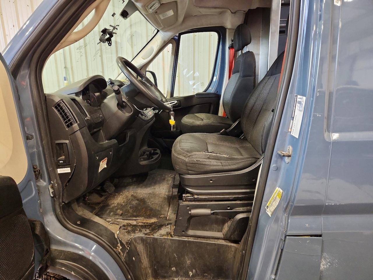 2020 Ram Promaster 3500 Delivery Van - Фото 7