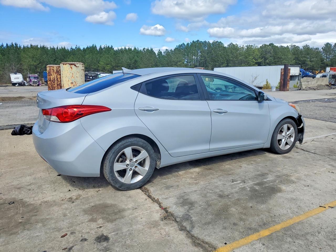 2013 Hyundai Elantra Gls - Фото 3