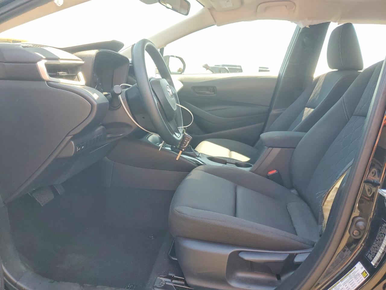 2025 Toyota Corolla Le - Image 7