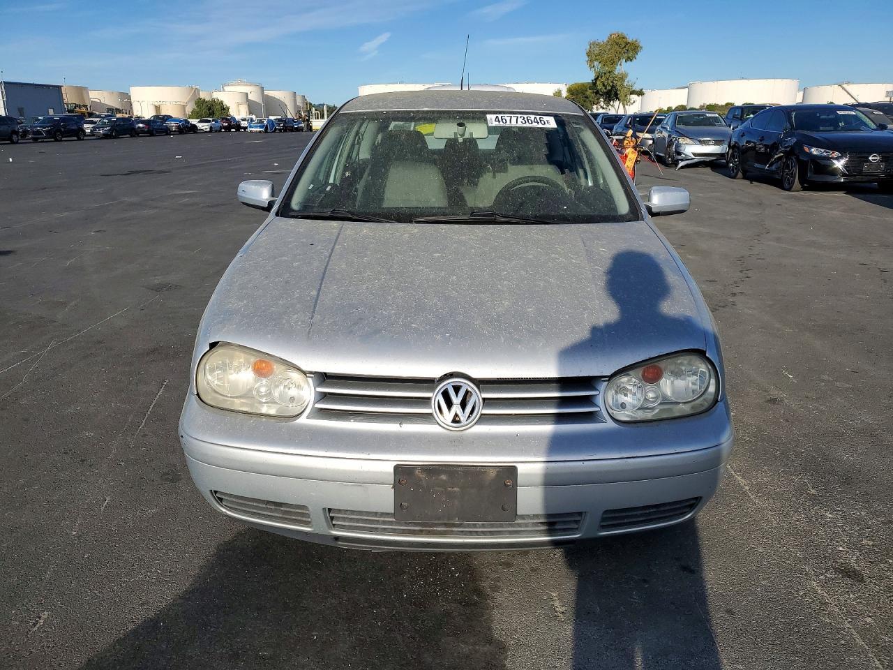 2004 Volkswagen Golf - Image 5