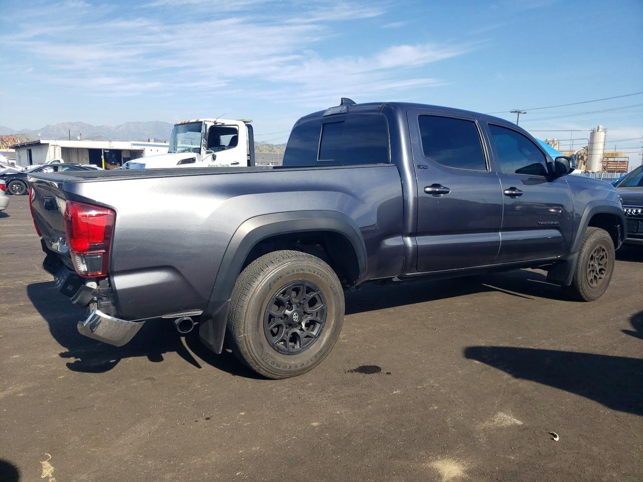 2023 Toyota Tacoma Double Cab - Image 3