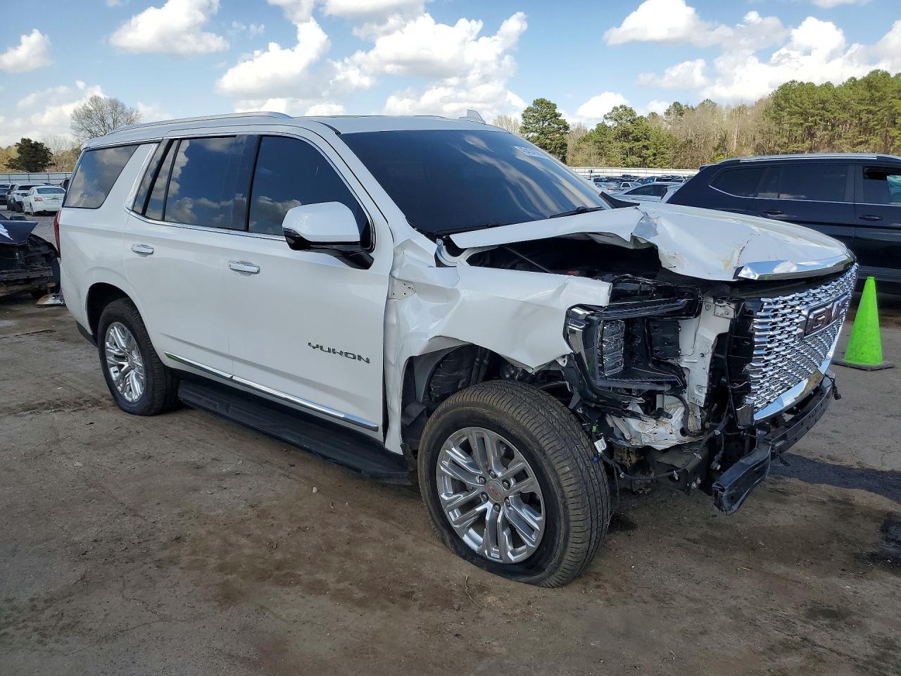 2021 GMC Yukon Slt - Image 4