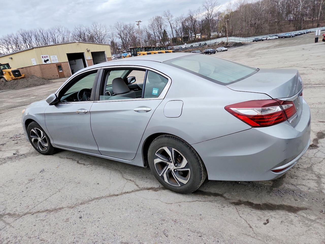 2017 Honda Accord Lx - Фото 2