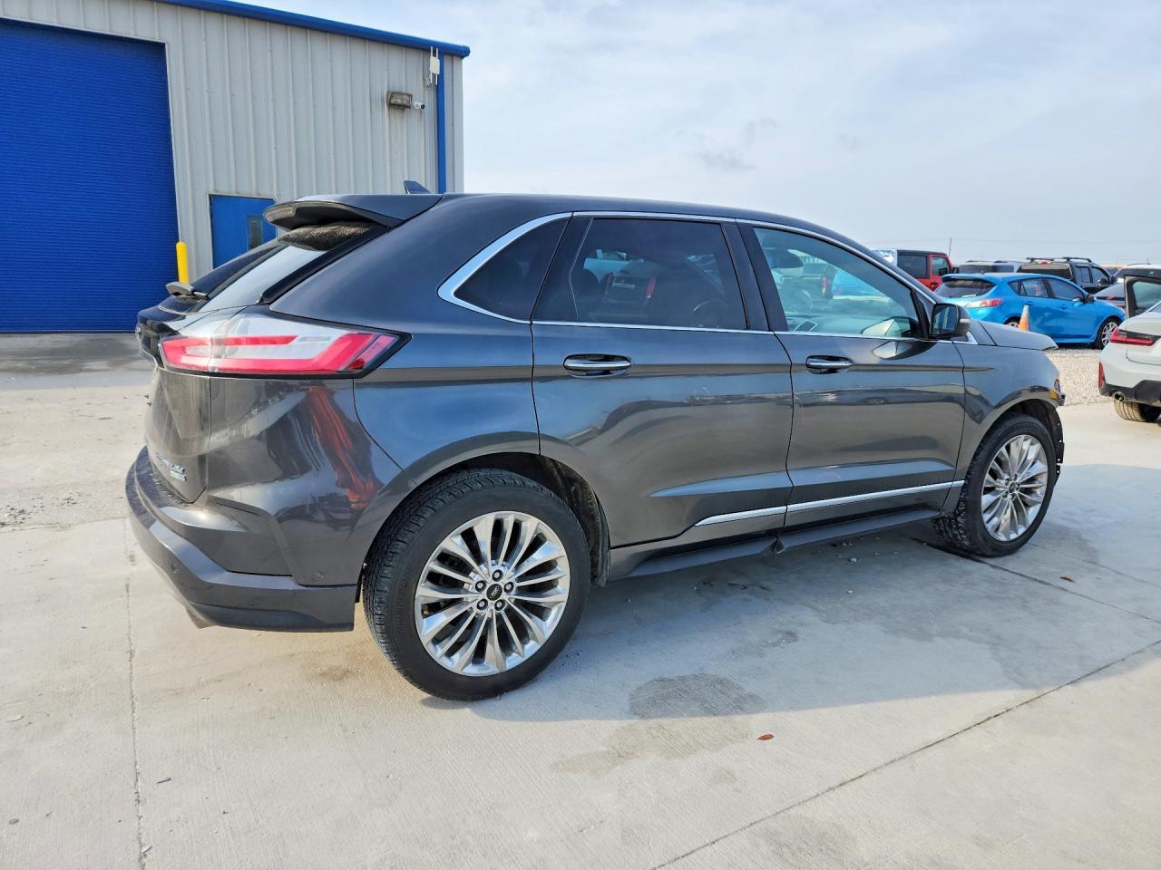 2020 Ford Edge Titanium - Фото 3