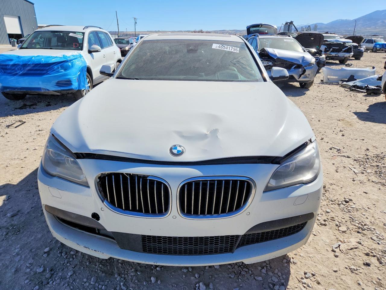 2014 BMW 750 Xi - Image 5