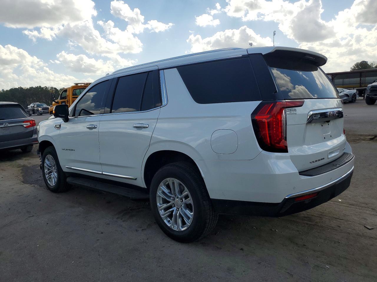 2021 GMC Yukon Slt - Image 2