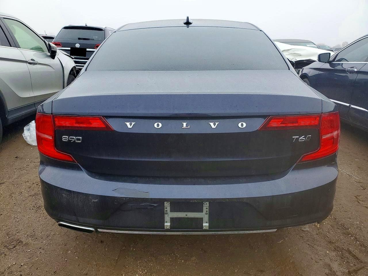 2017 Volvo S90 T6 Momentum - Фото 6