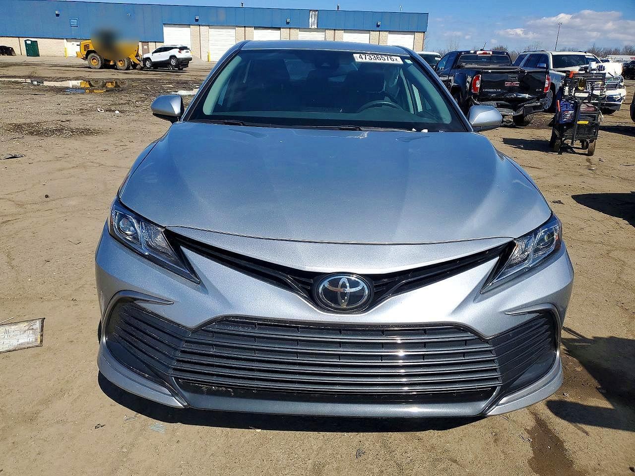 2022 Toyota Camry Le - Image 5