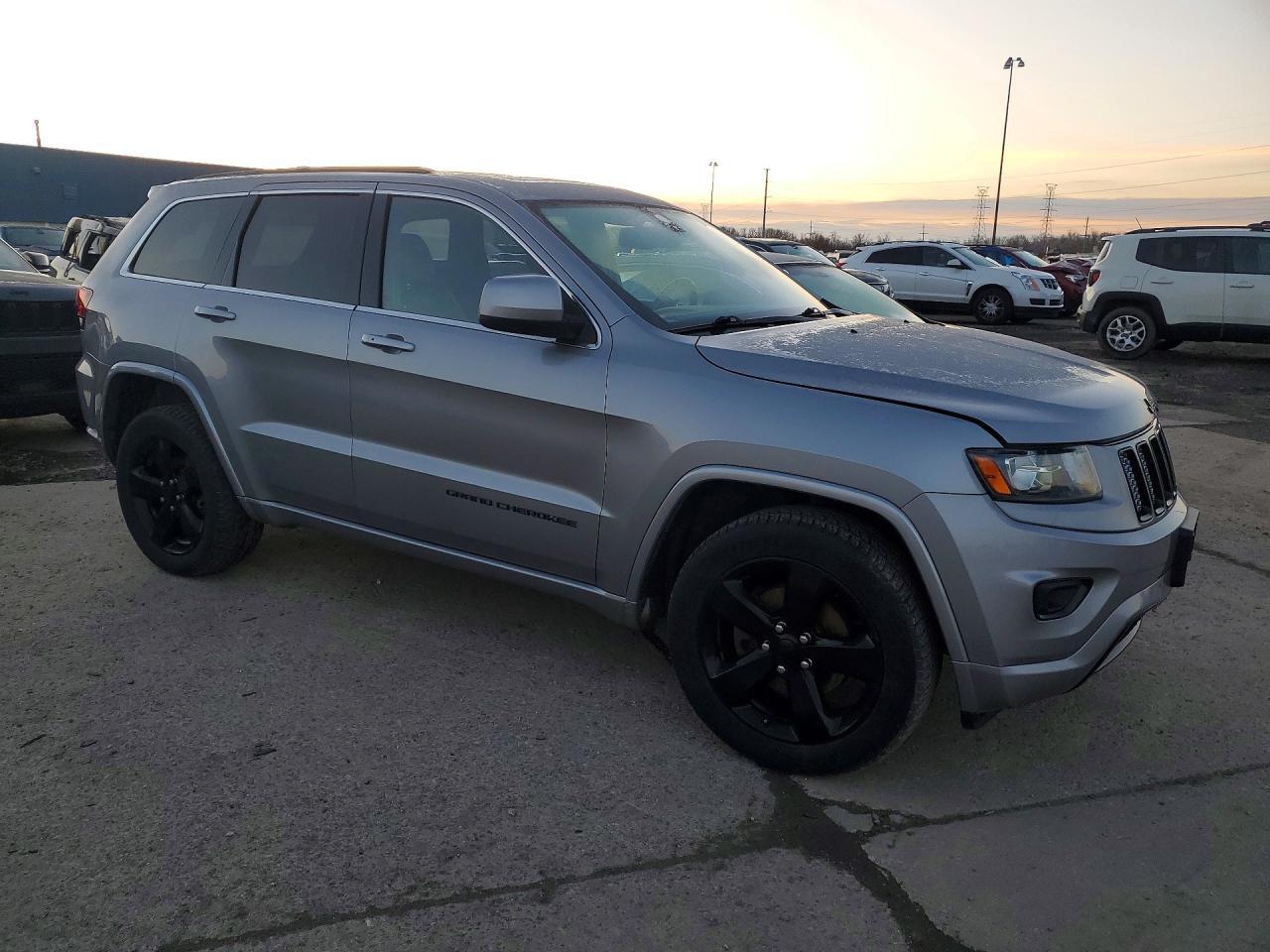 2015 Jeep Grand Cherokee Laredo - Фото 4