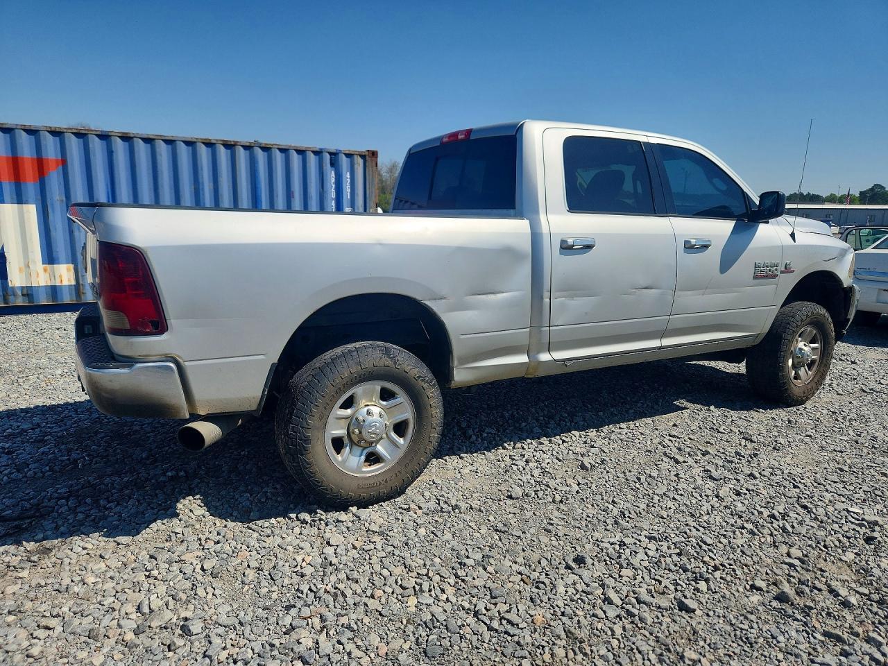 2017 Ram 2500 Slt - Image 3
