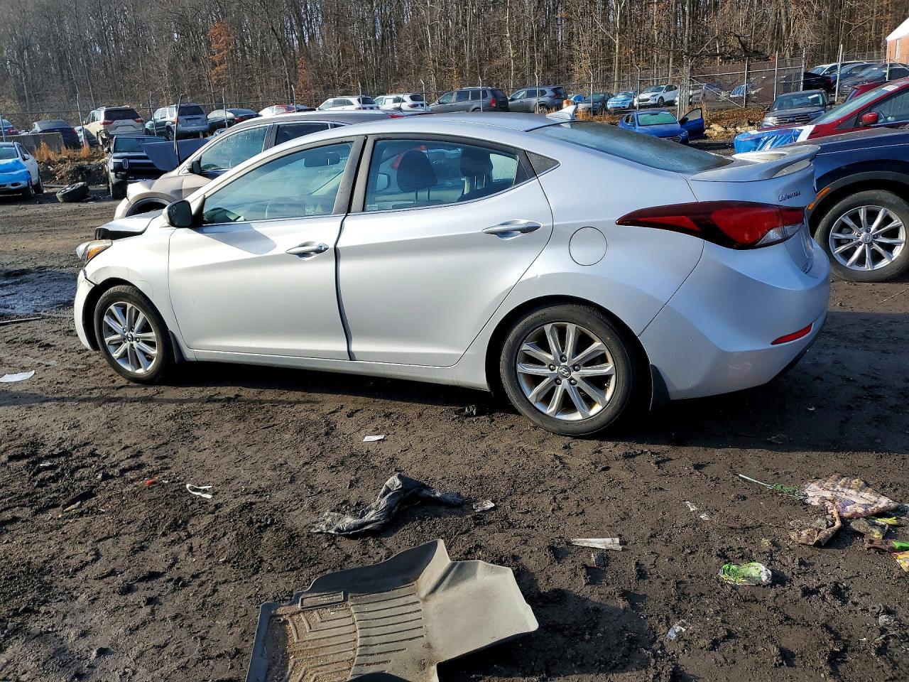 2015 Hyundai Elantra Se - Фото 2