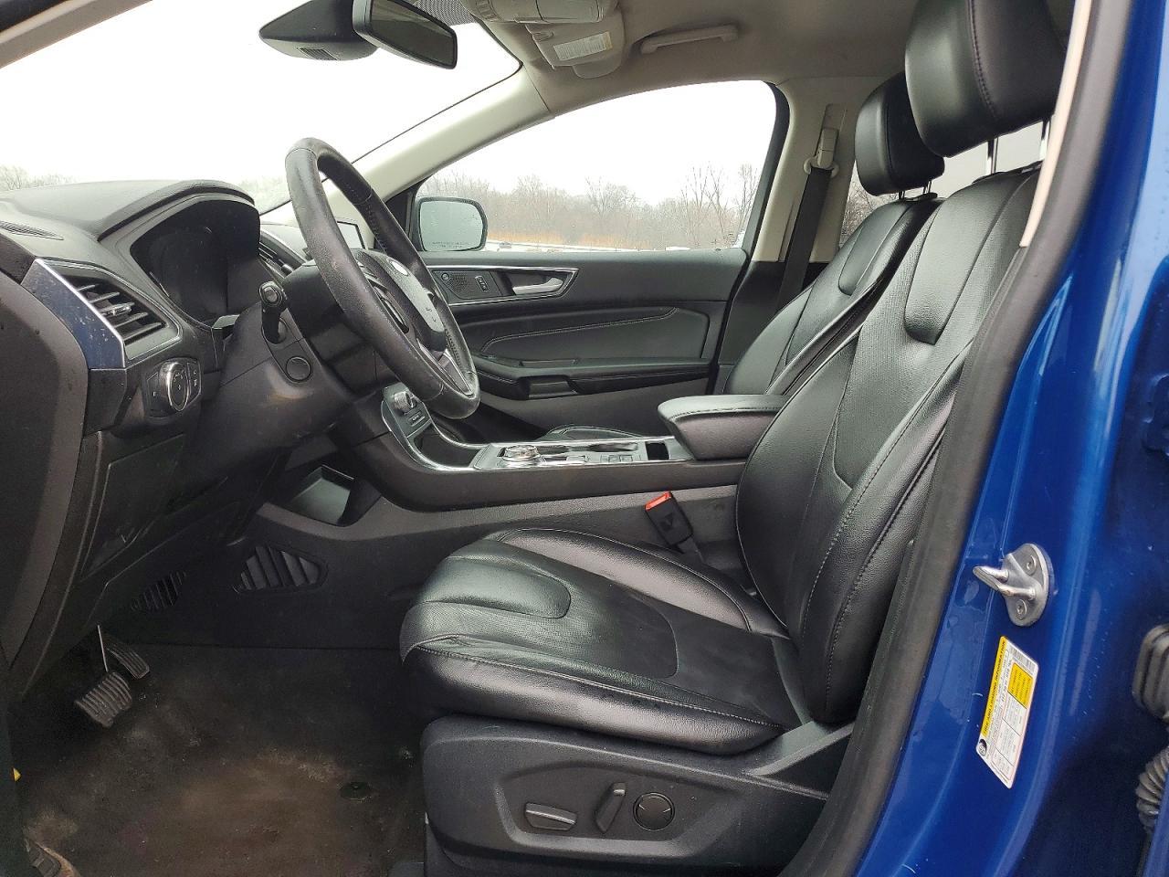 2022 Ford Edge Titanium - Image 7