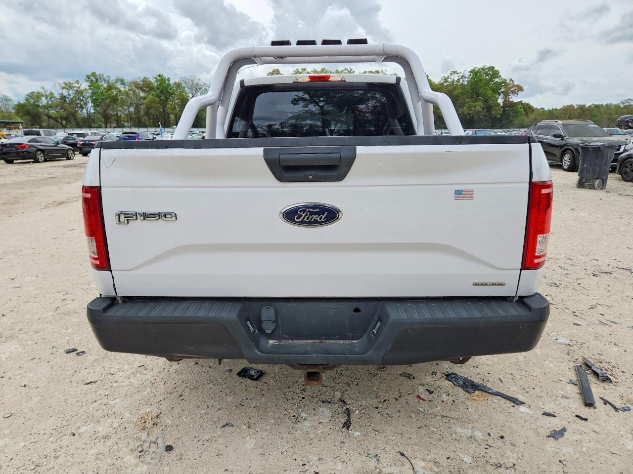 2015 Ford F150 Super Cab - Фото 6