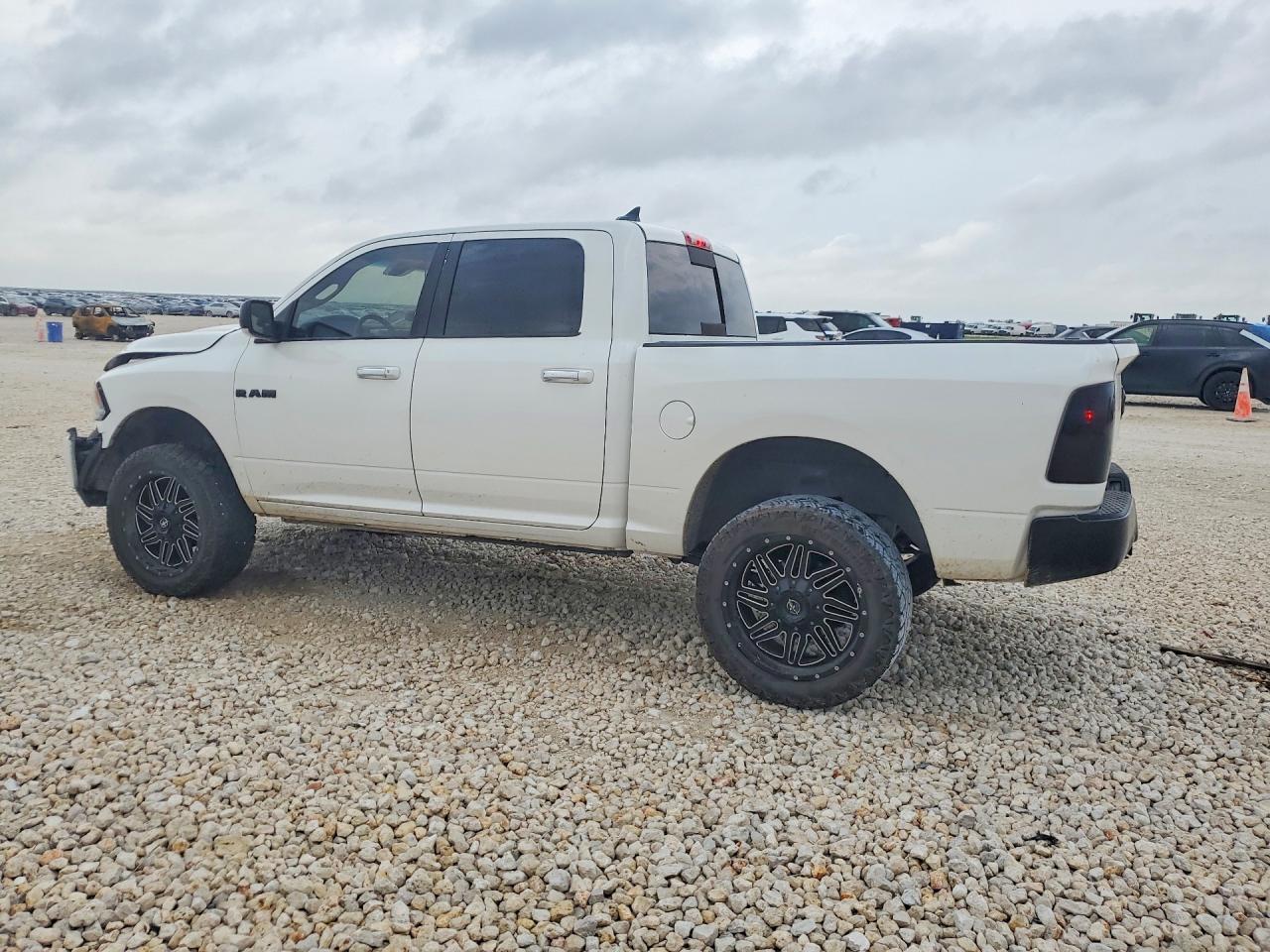 2014 Ram 1500 Slt - Фото 2