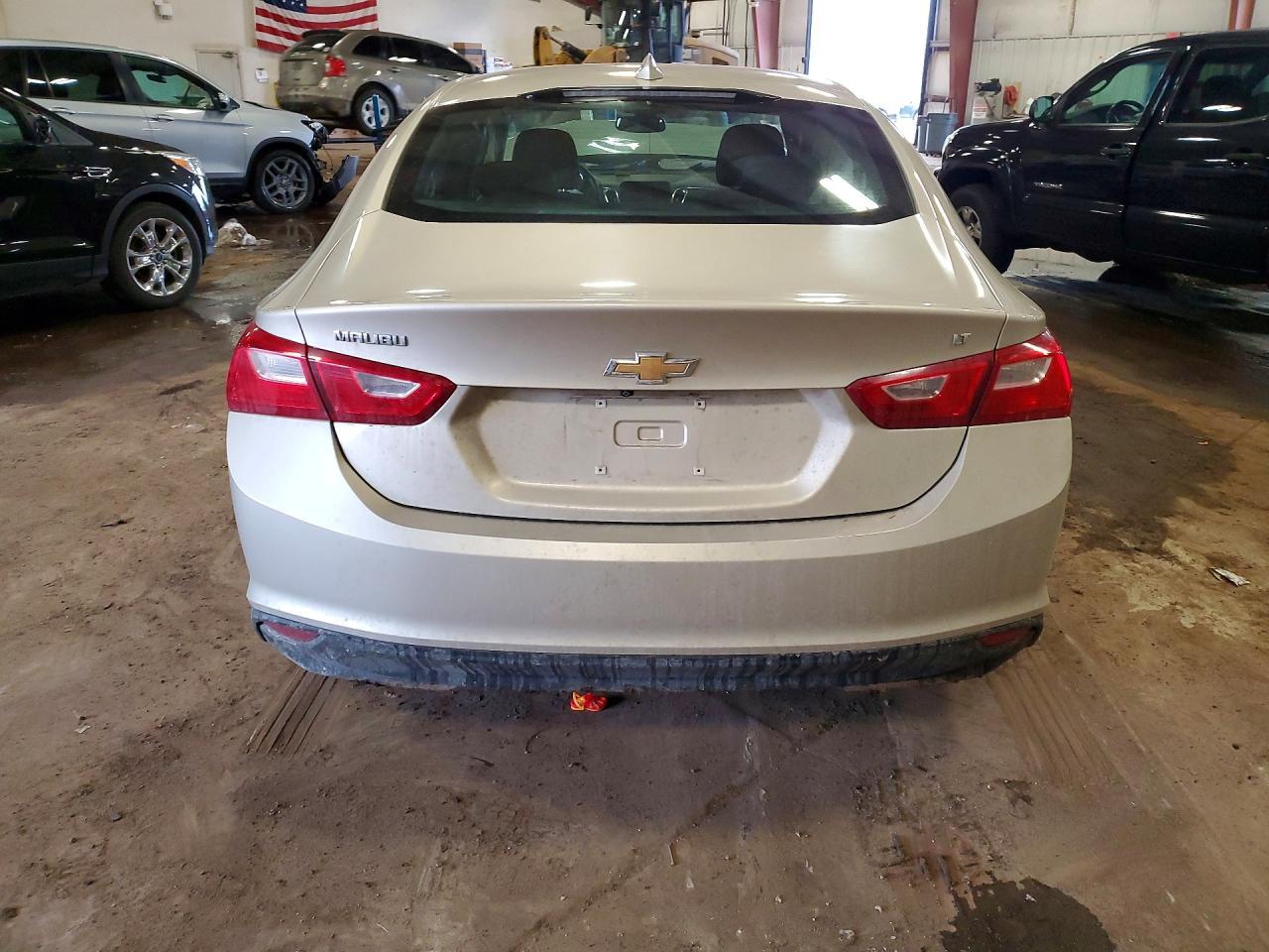 2016 Chevrolet Malibu - Image 6