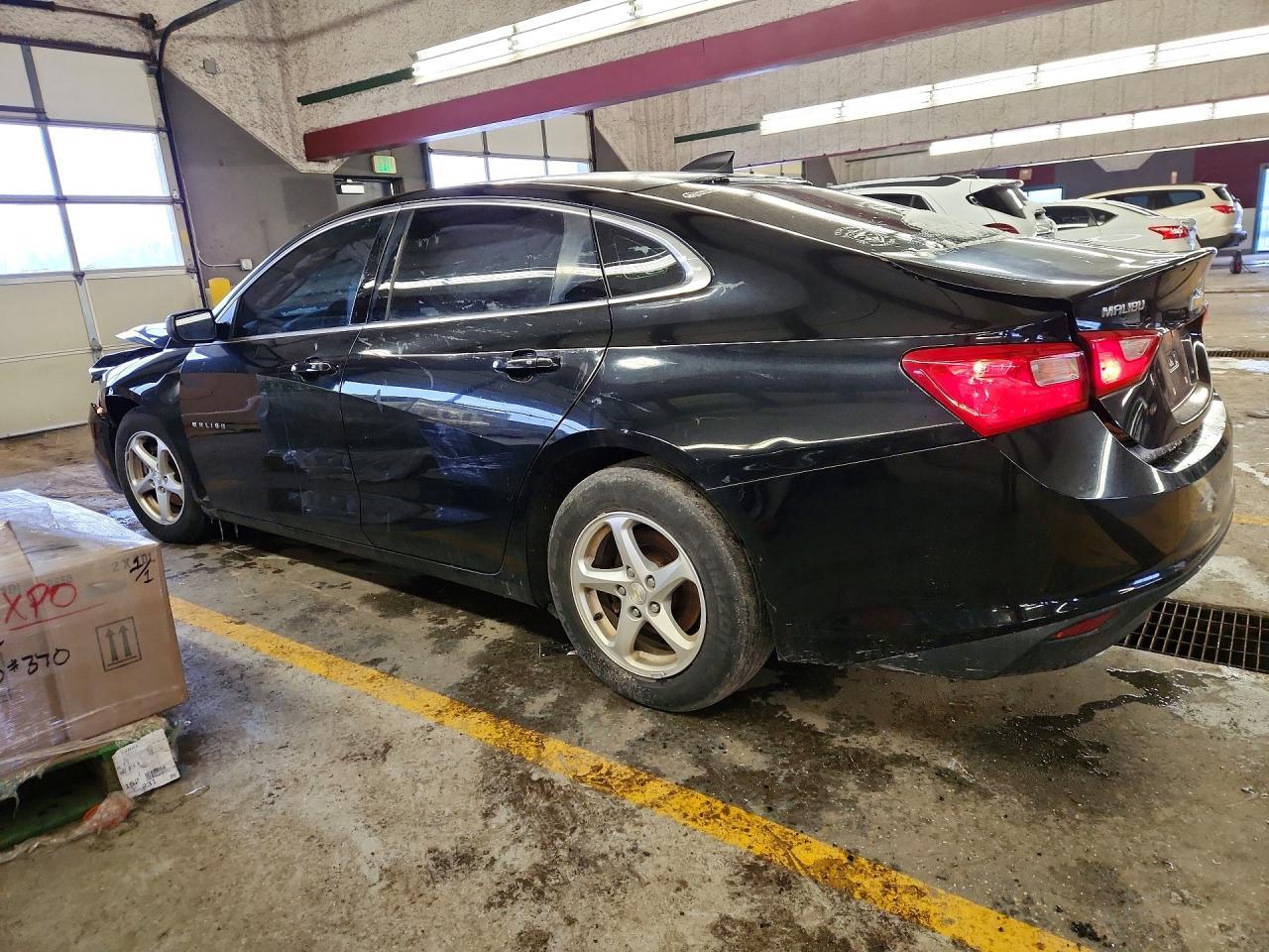2017 Chevrolet Malibu Ls - Фото 2