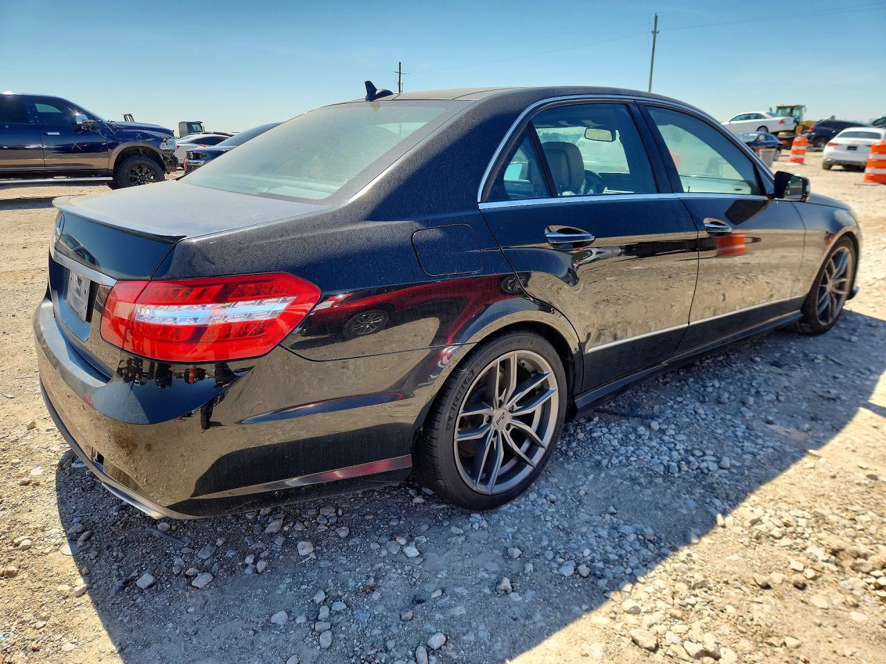 2011 Mercedes-Benz E 350 - Фото 3