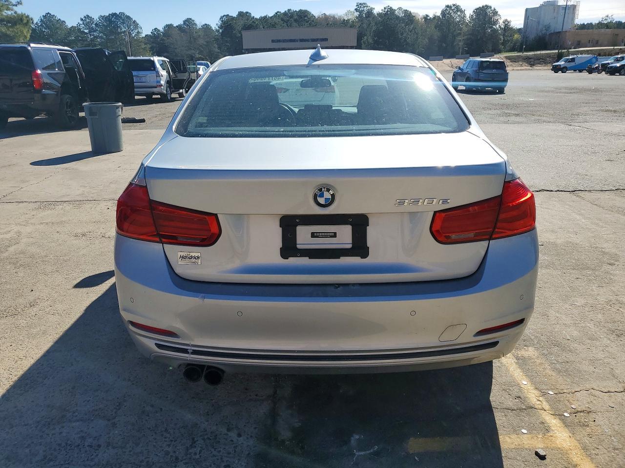 2017 BMW 330E - Фото 6