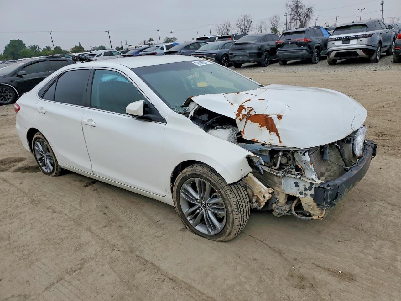 2017 Toyota Camry Se - Image 4
